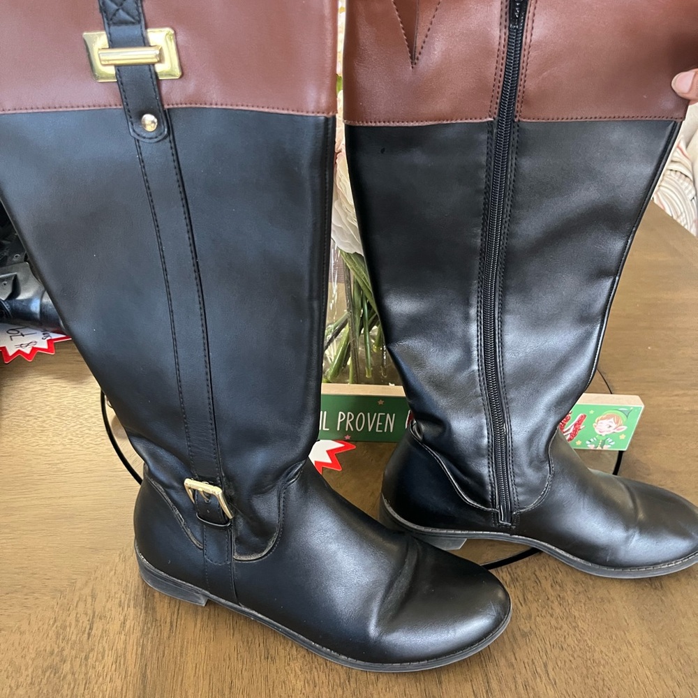 Kendra Scott Black and Brown Ankle Boots